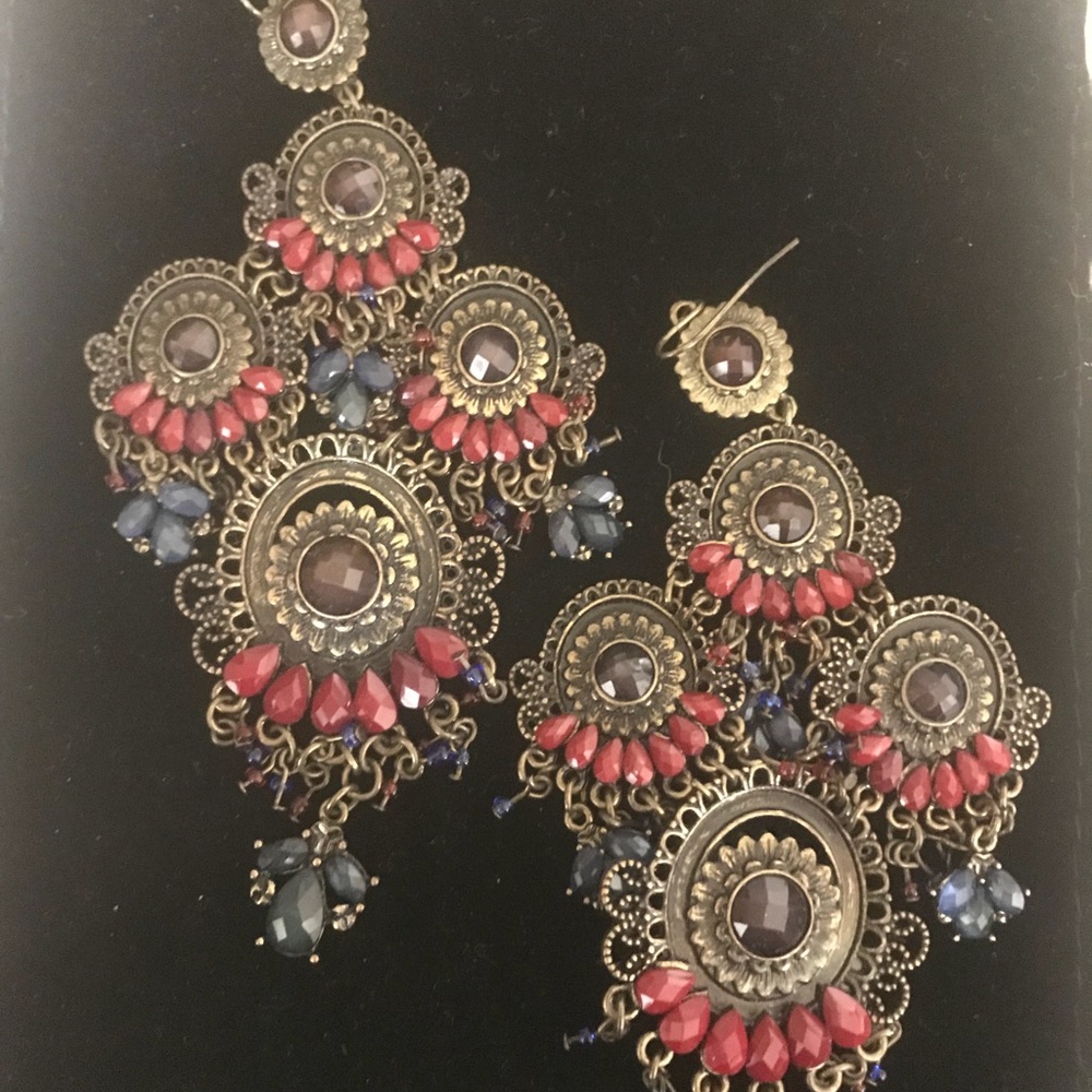 ❌SOLD❌ Top Shop Earrings